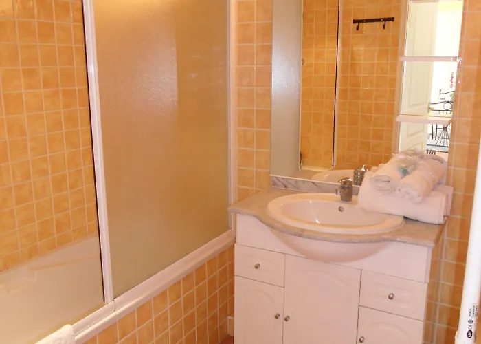 Odalys La Licorne De Haute Provence Aparthotel Greoux-les-Bains