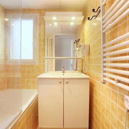 아파트호텔 Odalys La Licorne De Haute Provence 4*