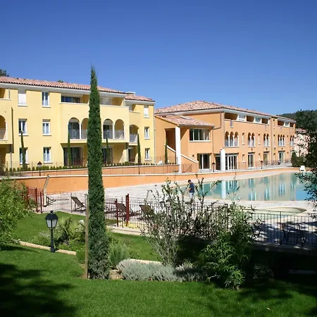 Aparthotel Odalys La Licorne De Haute Provence 4*
