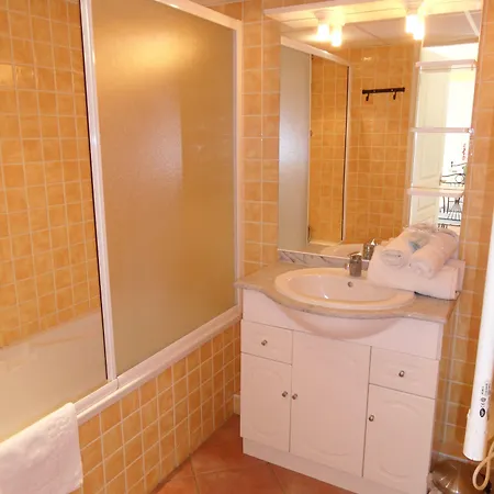 Odalys La Licorne De Haute Provence Lejlighedshotel Gréoux-les-Bains