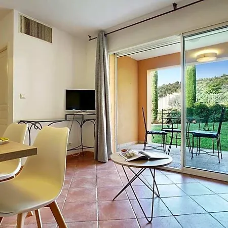 Odalys La Licorne De Haute Provence Aparthotel 4*