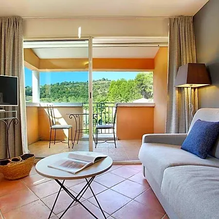 Aparthotel Odalys La Licorne De Haute Provence 4*