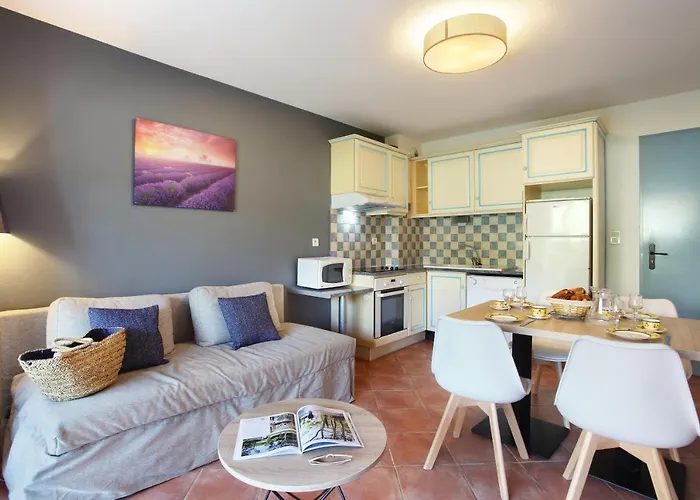 Aparthotel Odalys La Licorne De Haute Provence