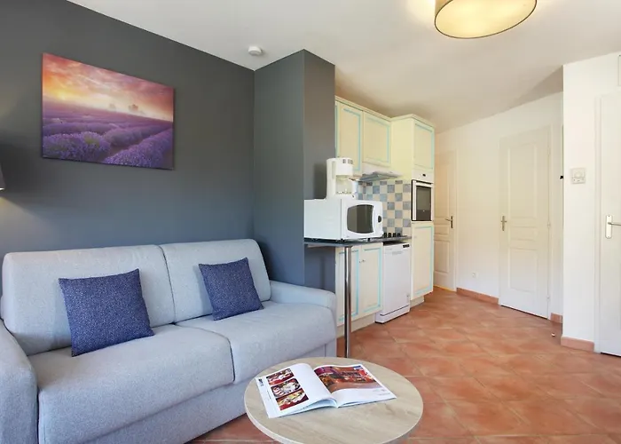 Odalys La Licorne De Haute Provence Aparthotel