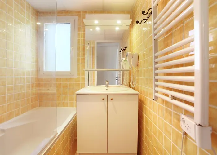 Aparthotel Odalys La Licorne De Haute Provence 4*