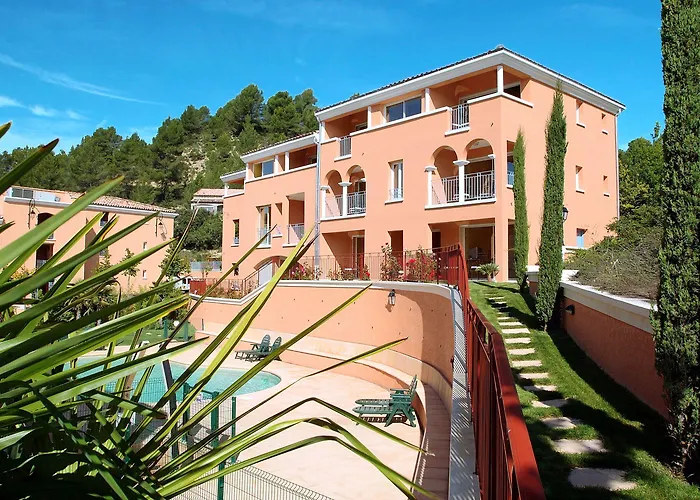 Odalys La Licorne De Haute Provence Aparthotel