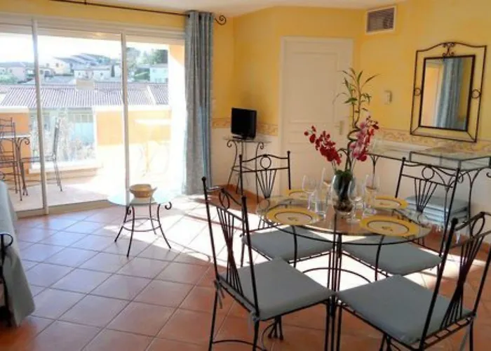 Aparthotel Odalys La Licorne De Haute Provence