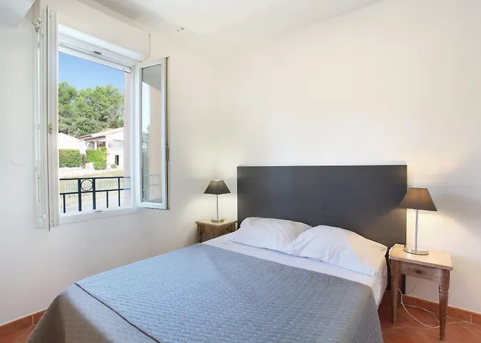 Odalys La Licorne De Haute Provence Aparthotel